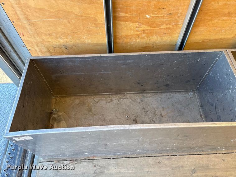 image for item EC8031 2022 Isuzu NQR Crew Cab box truck