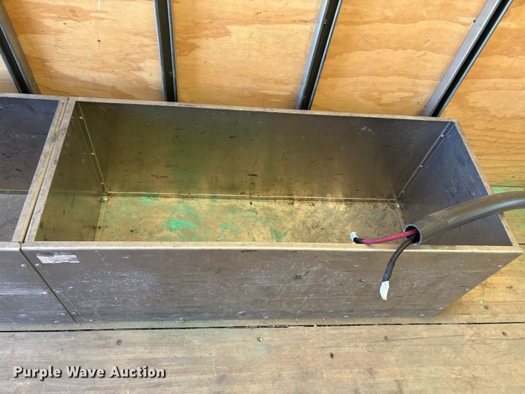 image for item EC8031 2022 Isuzu NQR Crew Cab box truck