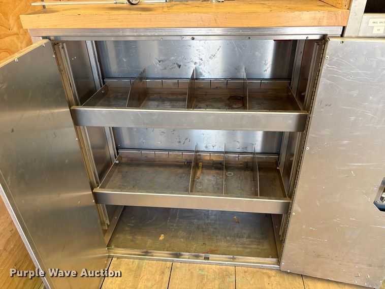 image for item EC8031 2022 Isuzu NQR Crew Cab box truck