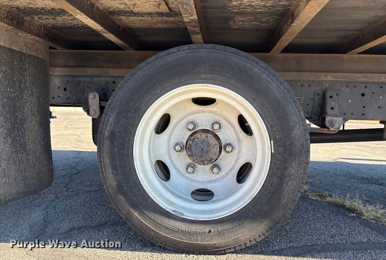 image for item EC8031 2022 Isuzu NQR Crew Cab box truck