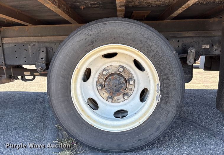 image for item EC8031 2022 Isuzu NQR Crew Cab box truck