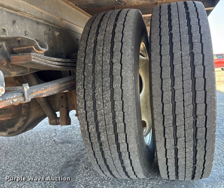 image for item EC8031 2022 Isuzu NQR Crew Cab box truck