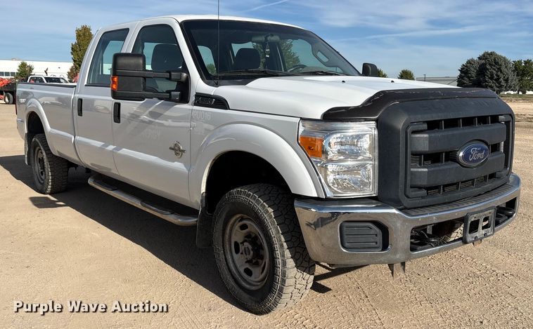 image for item EC8040 2013 Ford F350 Super Duty Crew Cab pickup truck