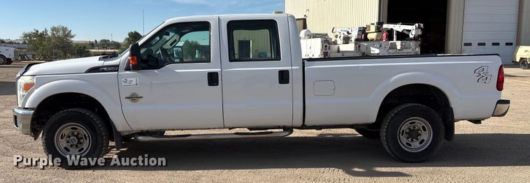 image for item EC8040 2013 Ford F350 Super Duty Crew Cab pickup truck