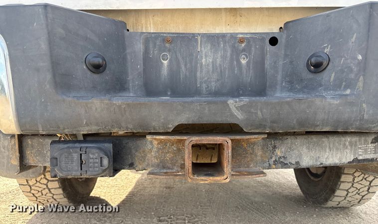 image for item EC8040 2013 Ford F350 Super Duty Crew Cab pickup truck