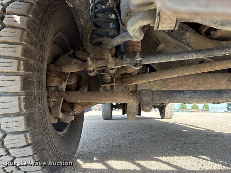 image for item EC8040 2013 Ford F350 Super Duty Crew Cab pickup truck