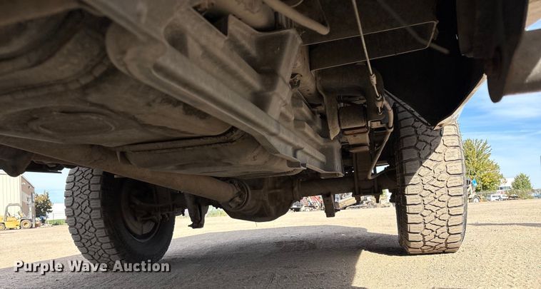 image for item EC8040 2013 Ford F350 Super Duty Crew Cab pickup truck