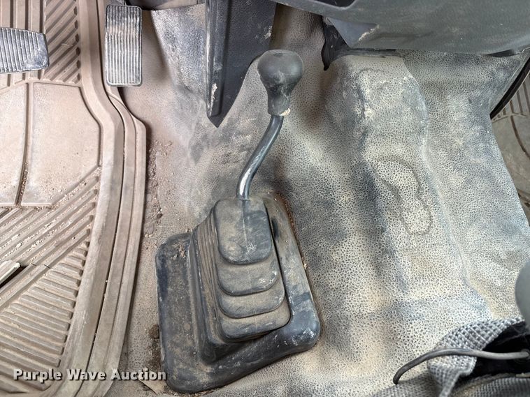 image for item EC8040 2013 Ford F350 Super Duty Crew Cab pickup truck