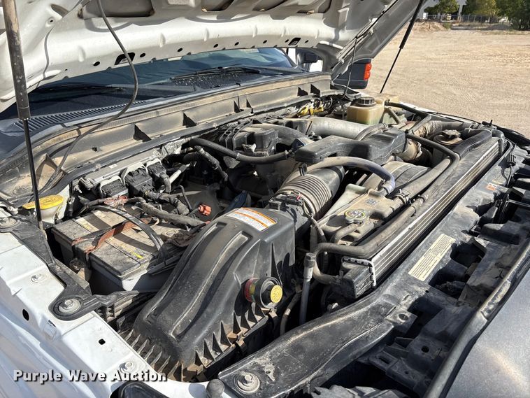 image for item EC8040 2013 Ford F350 Super Duty Crew Cab pickup truck