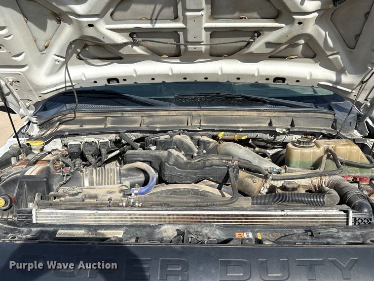 image for item EC8040 2013 Ford F350 Super Duty Crew Cab pickup truck