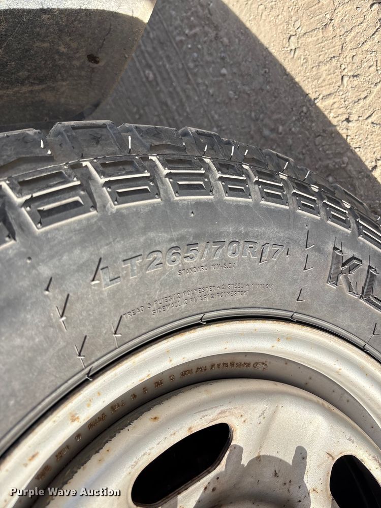 image for item EC8040 2013 Ford F350 Super Duty Crew Cab pickup truck