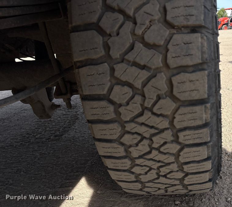 image for item EC8040 2013 Ford F350 Super Duty Crew Cab pickup truck