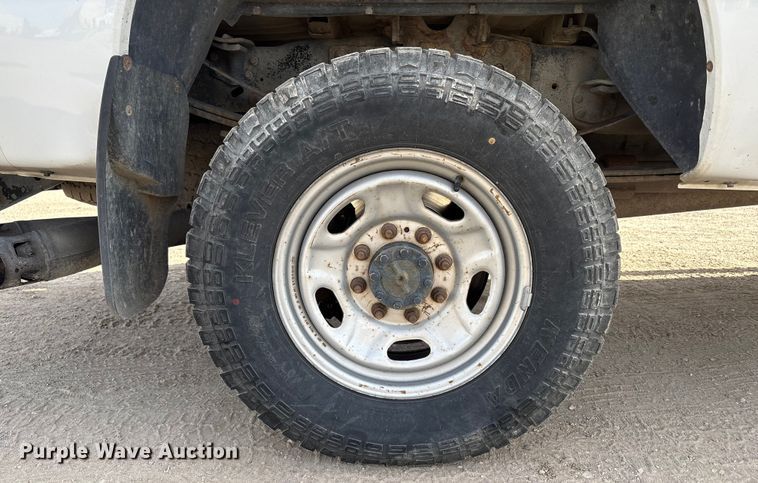 image for item EC8040 2013 Ford F350 Super Duty Crew Cab pickup truck