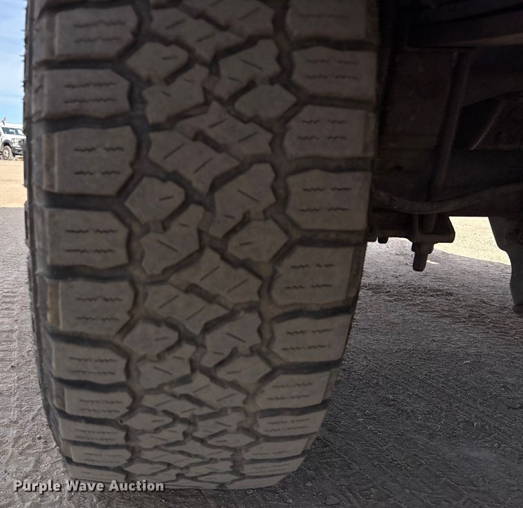 image for item EC8040 2013 Ford F350 Super Duty Crew Cab pickup truck