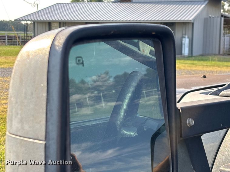 image for item ED2260 2008 Ford F-550 shuttle bus