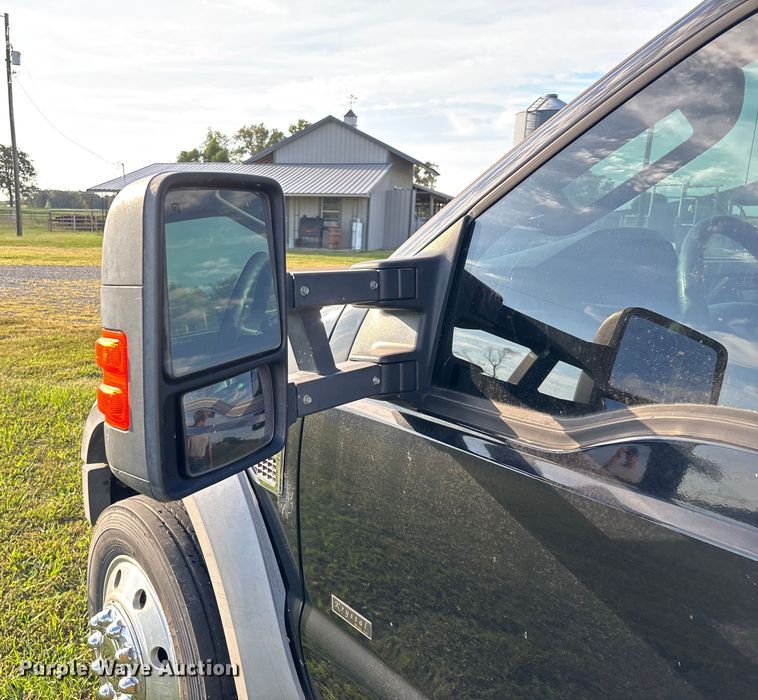 image for item ED2260 2008 Ford F-550 shuttle bus