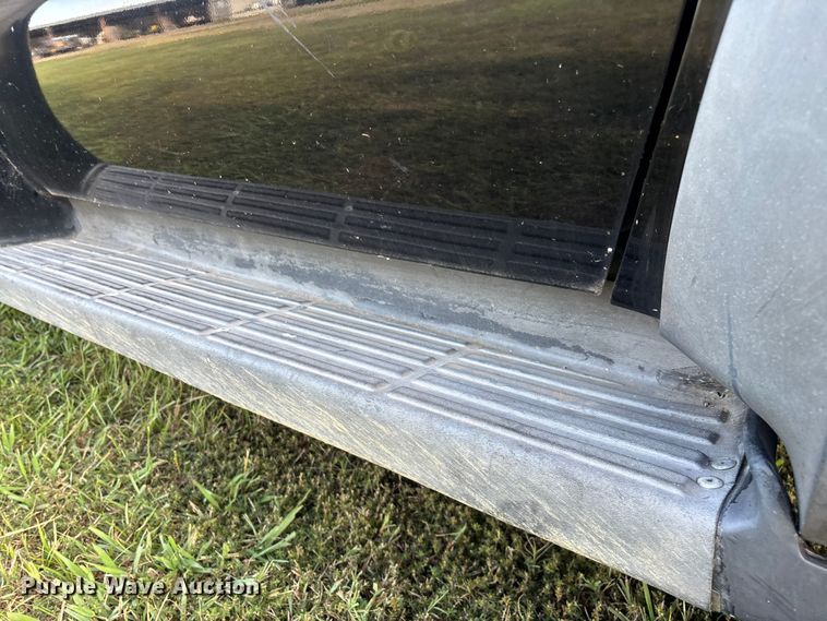 image for item ED2260 2008 Ford F-550 shuttle bus