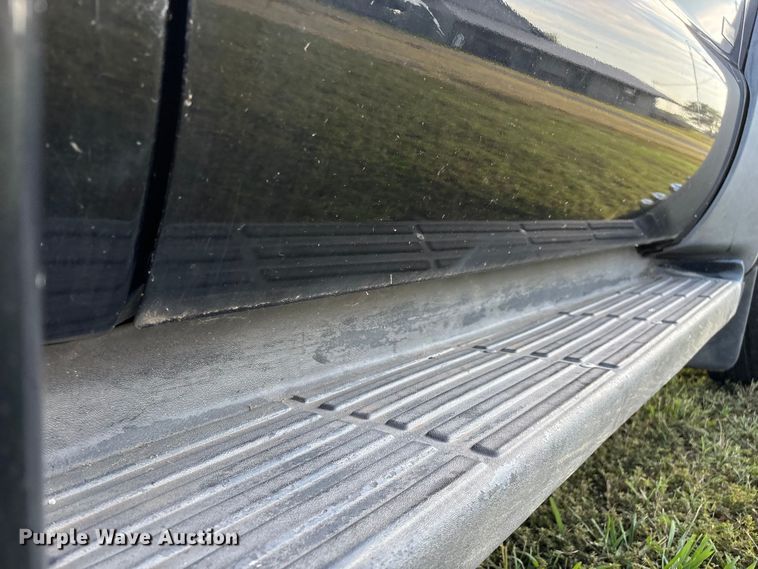 image for item ED2260 2008 Ford F-550 shuttle bus