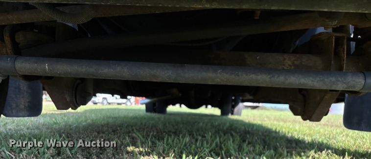 image for item ED2260 2008 Ford F-550 shuttle bus