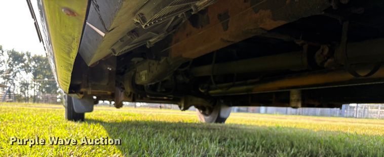 image for item ED2260 2008 Ford F-550 shuttle bus