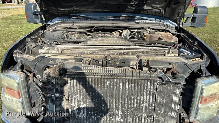 image for item ED2260 2008 Ford F-550 shuttle bus