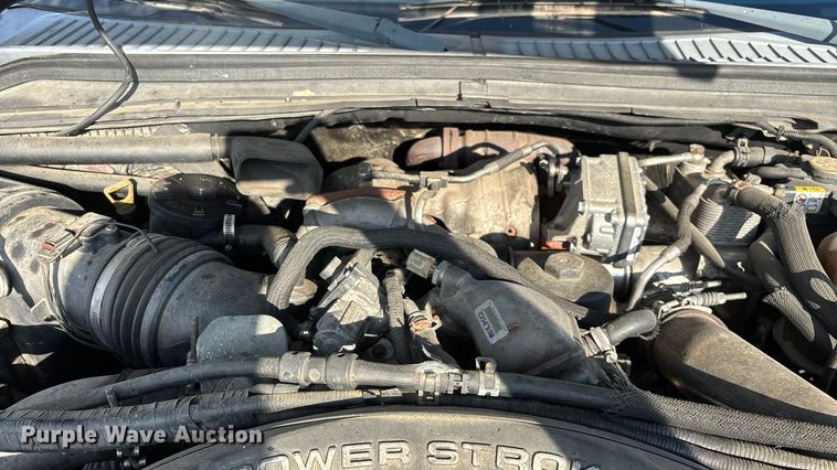 image for item ED2260 2008 Ford F-550 shuttle bus