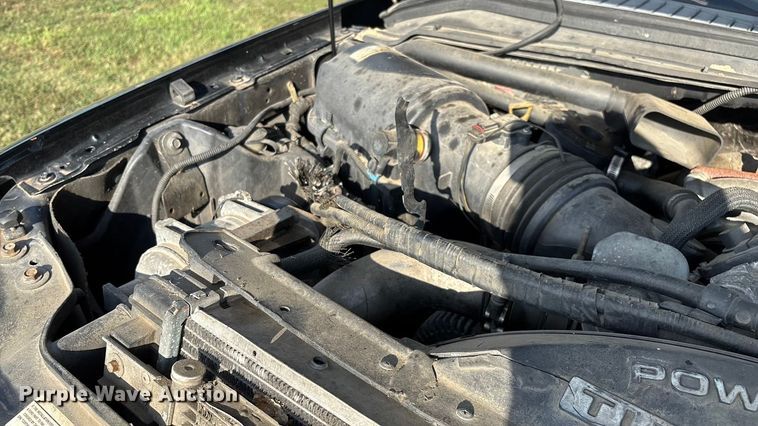 image for item ED2260 2008 Ford F-550 shuttle bus