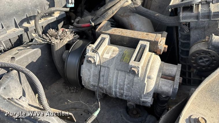 image for item ED2260 2008 Ford F-550 shuttle bus