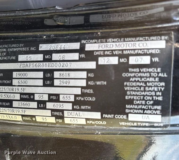 image for item ED2260 2008 Ford F-550 shuttle bus