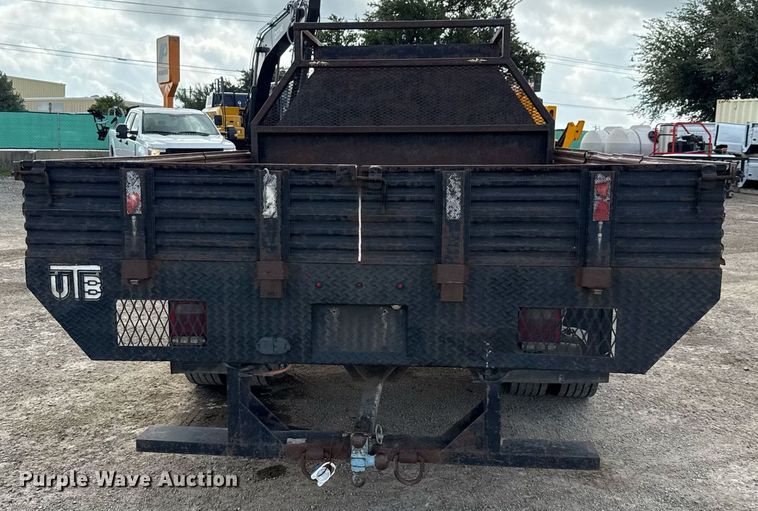 image for item ED5777 2016 Ford F450 Super Duty XL flatbed truck