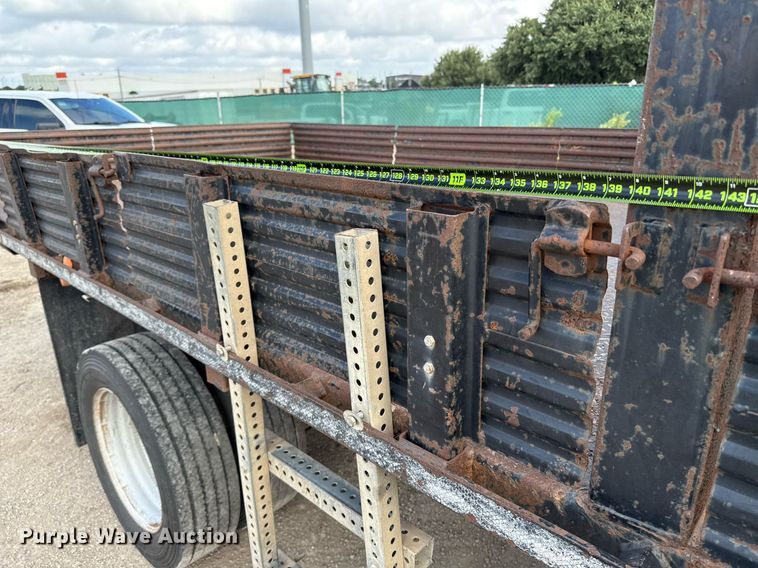 image for item ED5777 2016 Ford F450 Super Duty XL flatbed truck