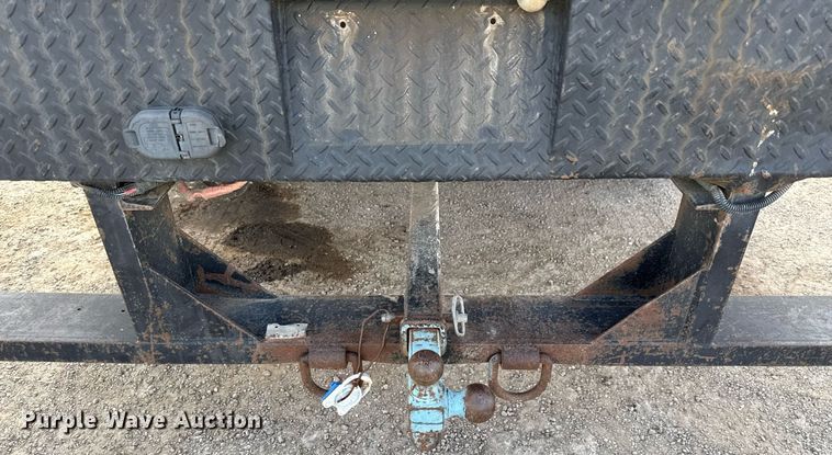 image for item ED5777 2016 Ford F450 Super Duty XL flatbed truck