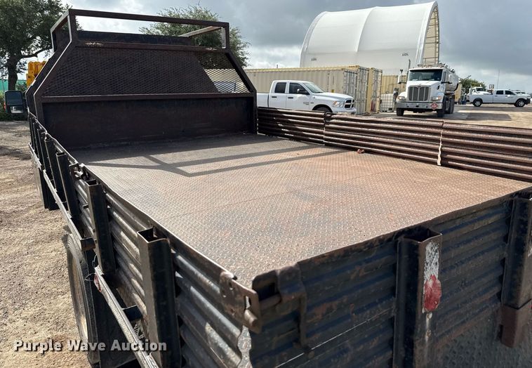 image for item ED5777 2016 Ford F450 Super Duty XL flatbed truck