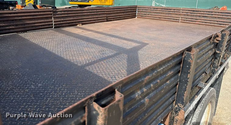 image for item ED5777 2016 Ford F450 Super Duty XL flatbed truck