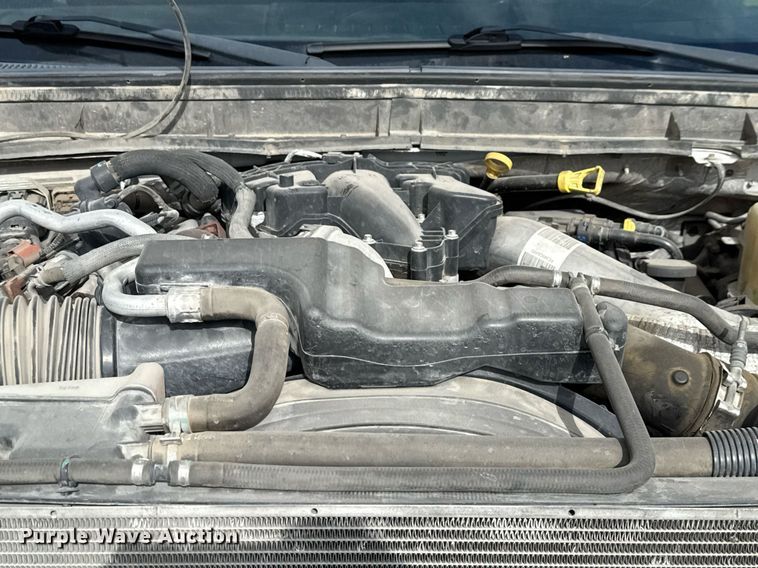 image for item ED5777 2016 Ford F450 Super Duty XL flatbed truck