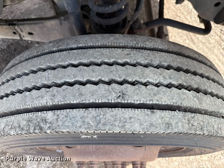 image for item ED5777 2016 Ford F450 Super Duty XL flatbed truck