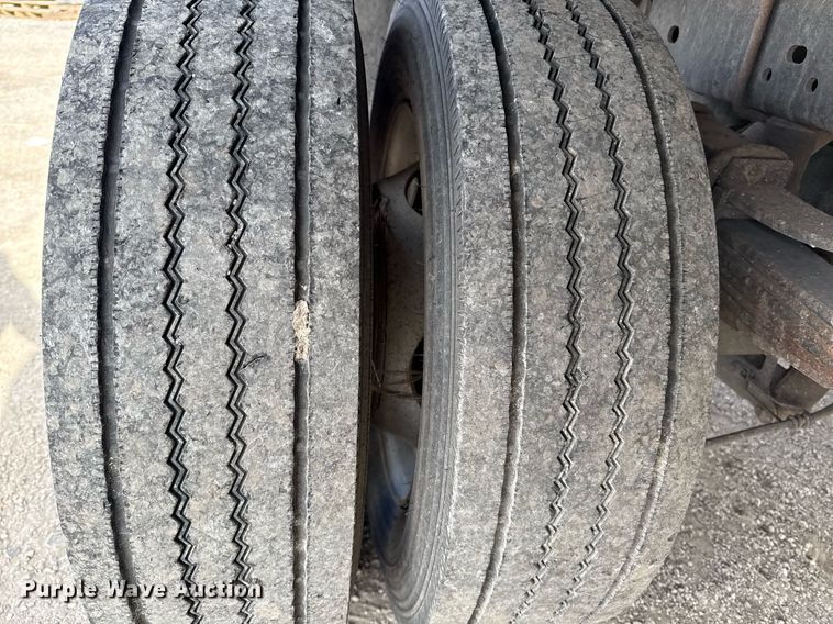 image for item ED5777 2016 Ford F450 Super Duty XL flatbed truck