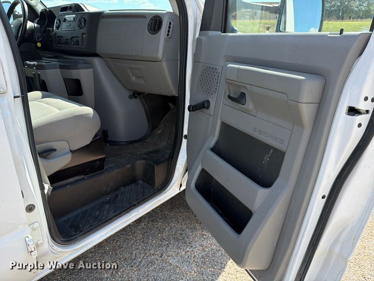 image for item ED5957 2012 Ford E150 van