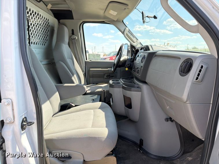 image for item ED5957 2012 Ford E150 van