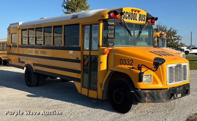 image for item EE4074 2003 Freightliner FS65 school bus