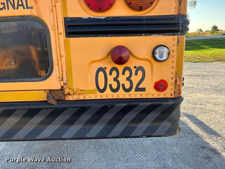 image for item EE4074 2003 Freightliner FS65 school bus