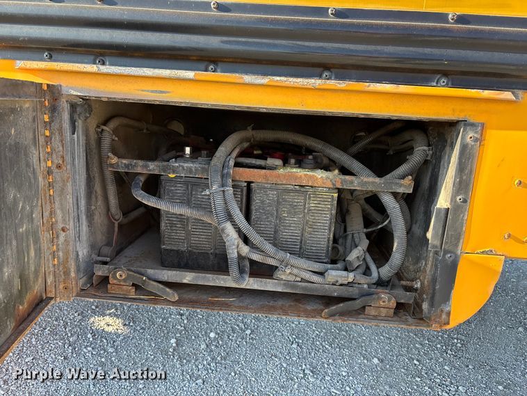 image for item EE4074 2003 Freightliner FS65 school bus