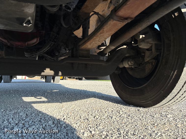 image for item EE4074 2003 Freightliner FS65 school bus