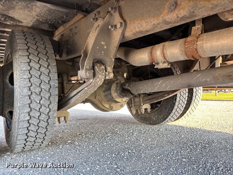 image for item EE4074 2003 Freightliner FS65 school bus