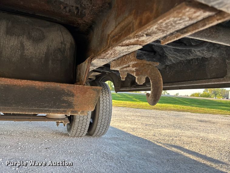 image for item EE4074 2003 Freightliner FS65 school bus