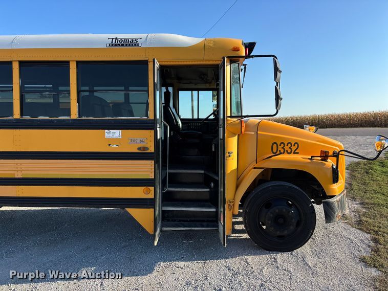 image for item EE4074 2003 Freightliner FS65 school bus