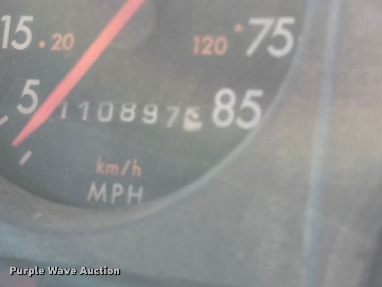 image for item EE4074 2003 Freightliner FS65 school bus