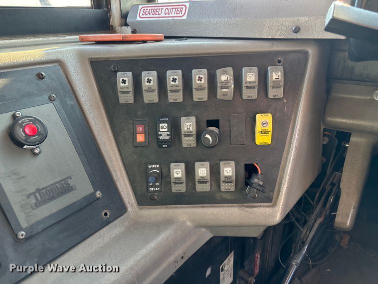 image for item EE4074 2003 Freightliner FS65 school bus