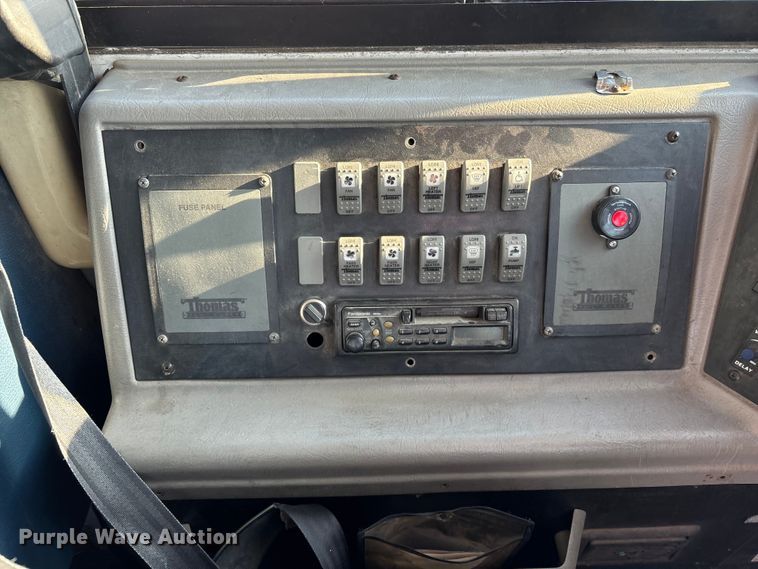 image for item EE4074 2003 Freightliner FS65 school bus