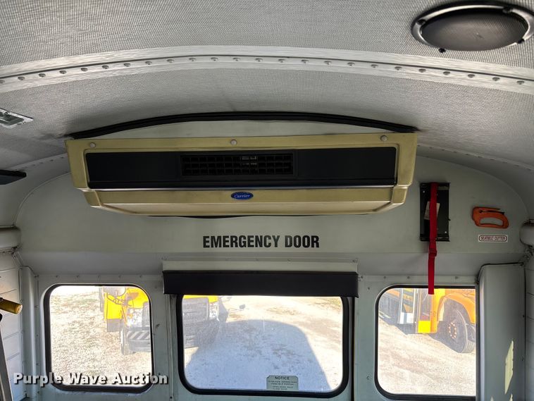 image for item EE4074 2003 Freightliner FS65 school bus